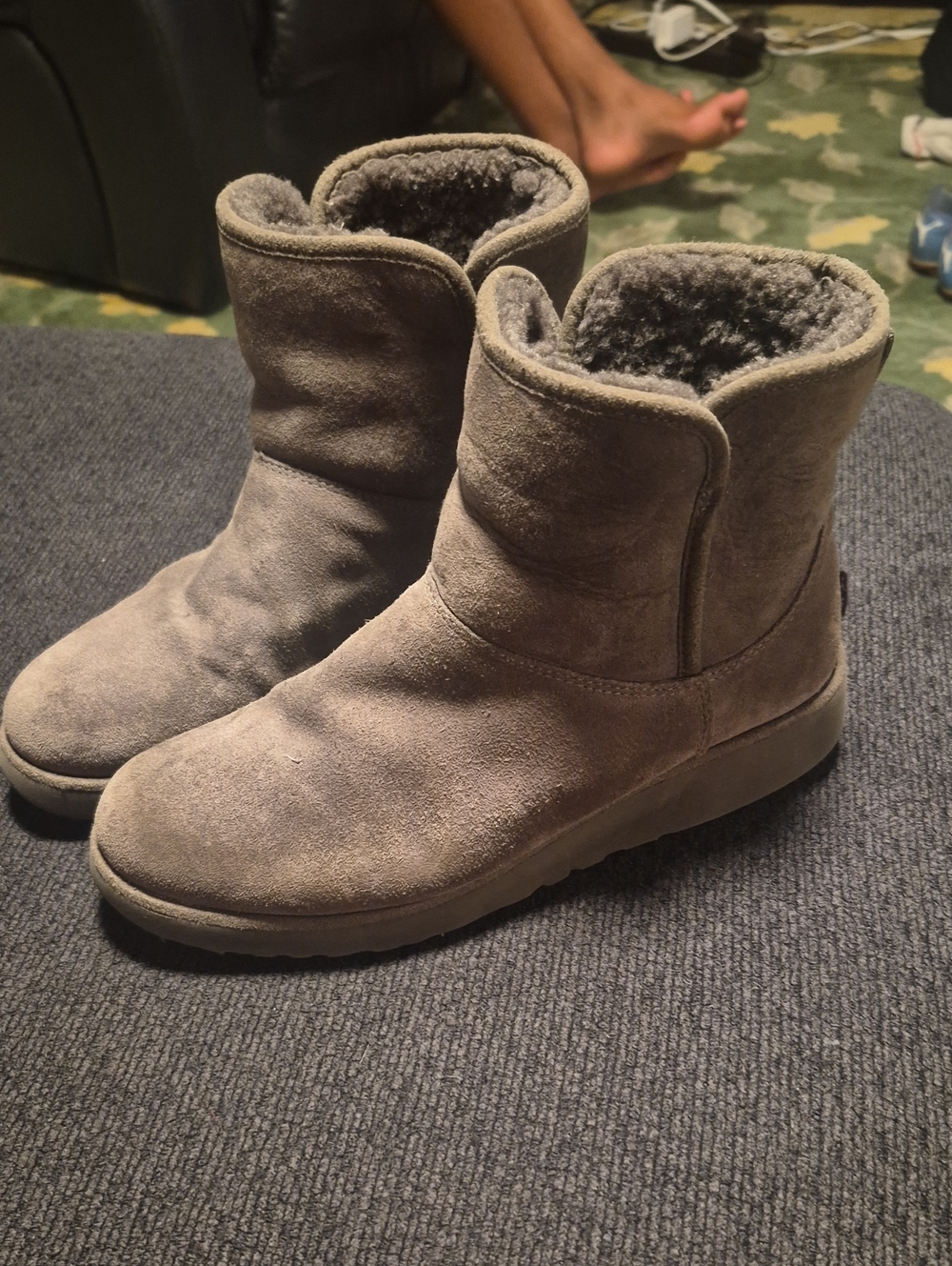 UGG Short Suede Shearling-Lined Winter Boot in Gray